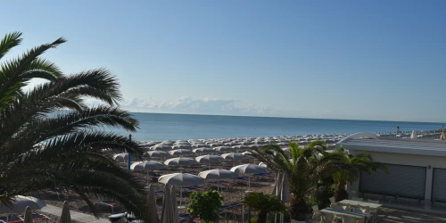  Spiaggia Ristorante La Perla 