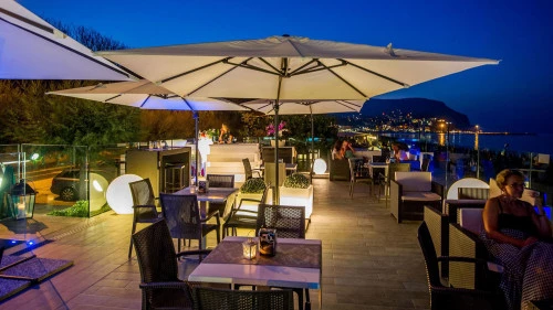  Terrazza Ristorante La Perla 